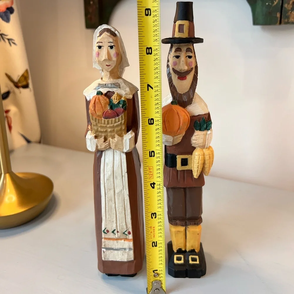 Midwest Set Of 2 Carved Thanksgiving Pilgrim Man & Woman Pencil Thin Figurines